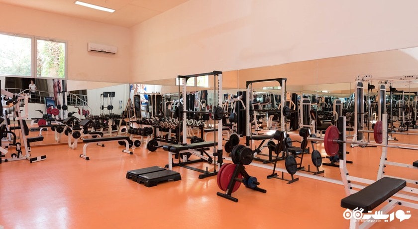 نمای کلی سالن بدنسازی هتل